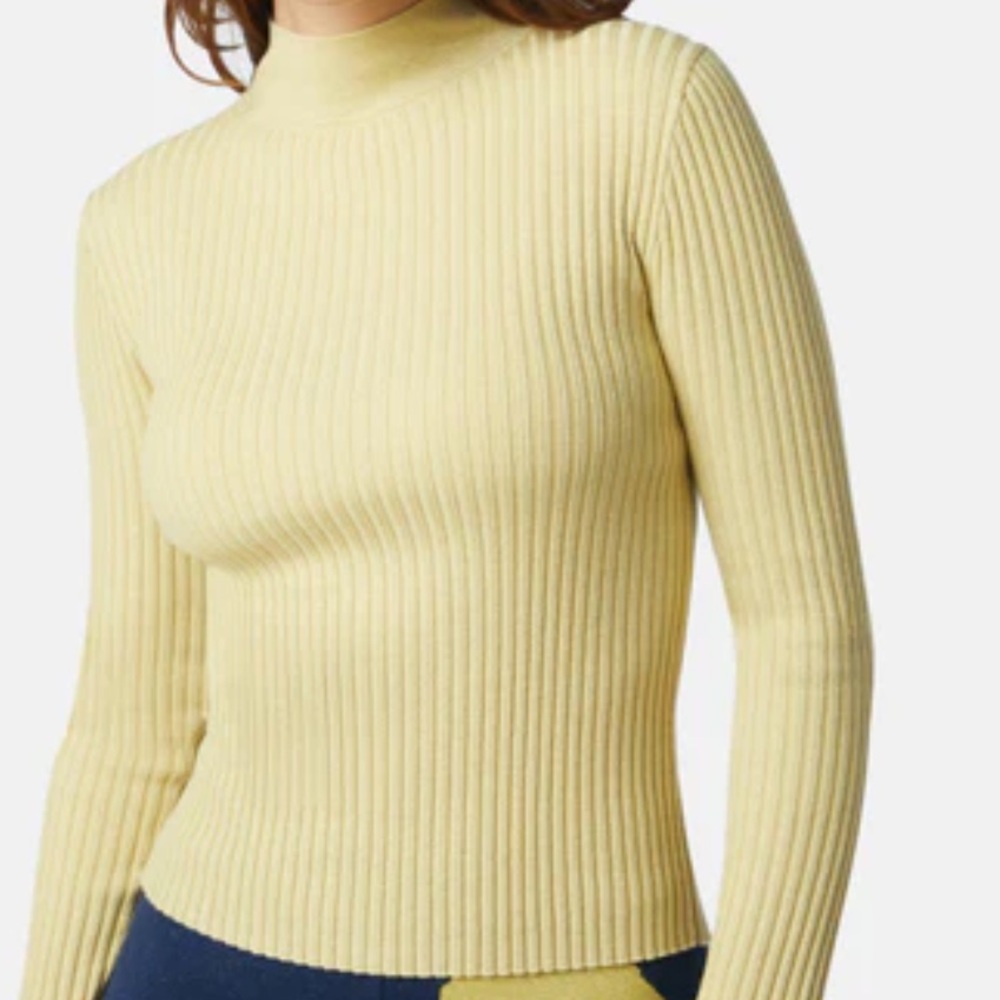 Zara butter Yellow Ribbed Turtleneck top size M